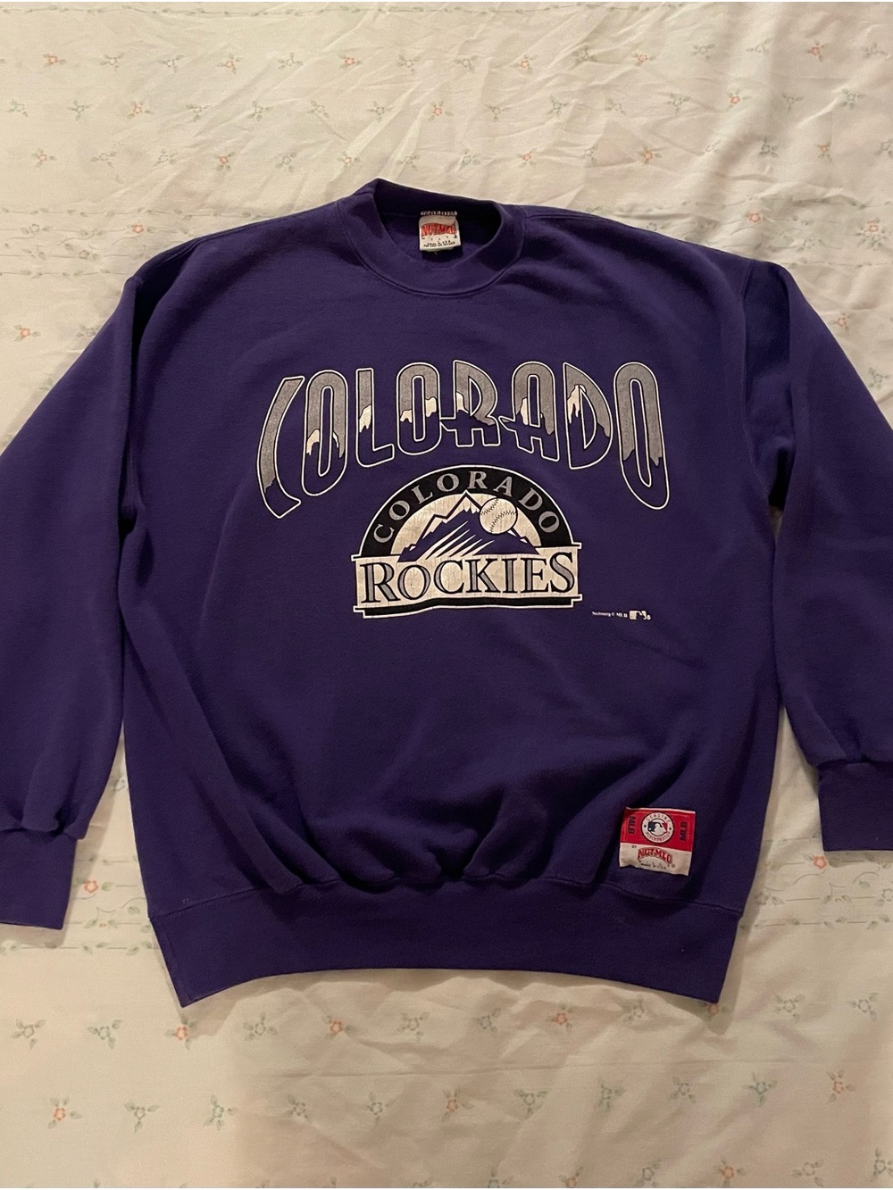 Colorado Rockies Purple Crewneck Sweatshirt - Vintage 90’s - Large